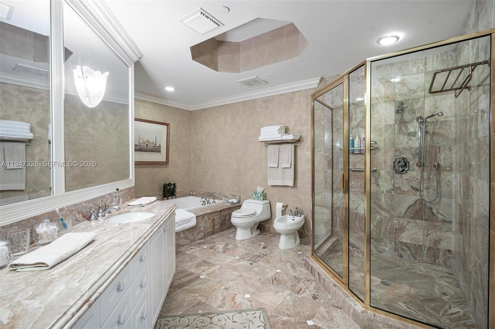 9595 Collins Ave #NPHD Surfside, FL 33154