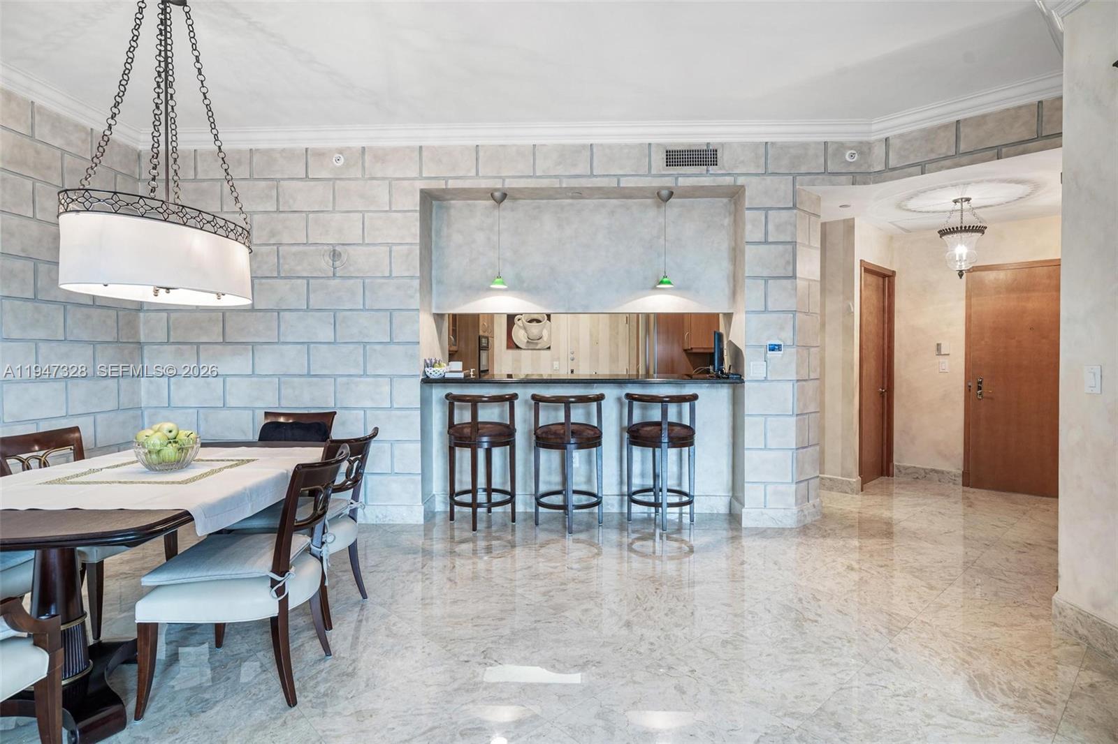 9595 Collins Ave #NPHD Surfside, FL 33154