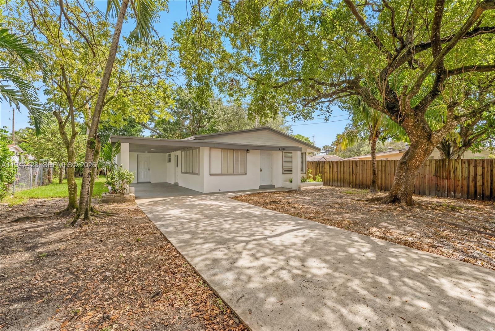 1709 N 59th Ter Hollywood, FL 33021