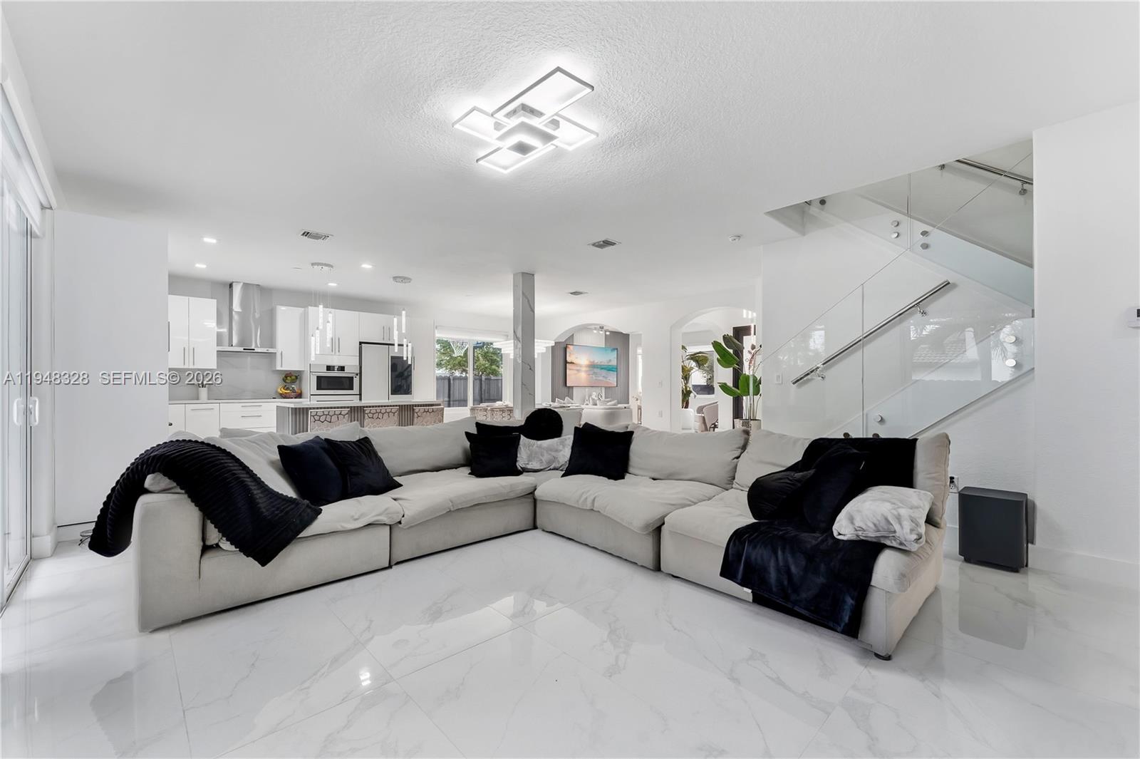 14452 SW 10th St Miami, FL 33184