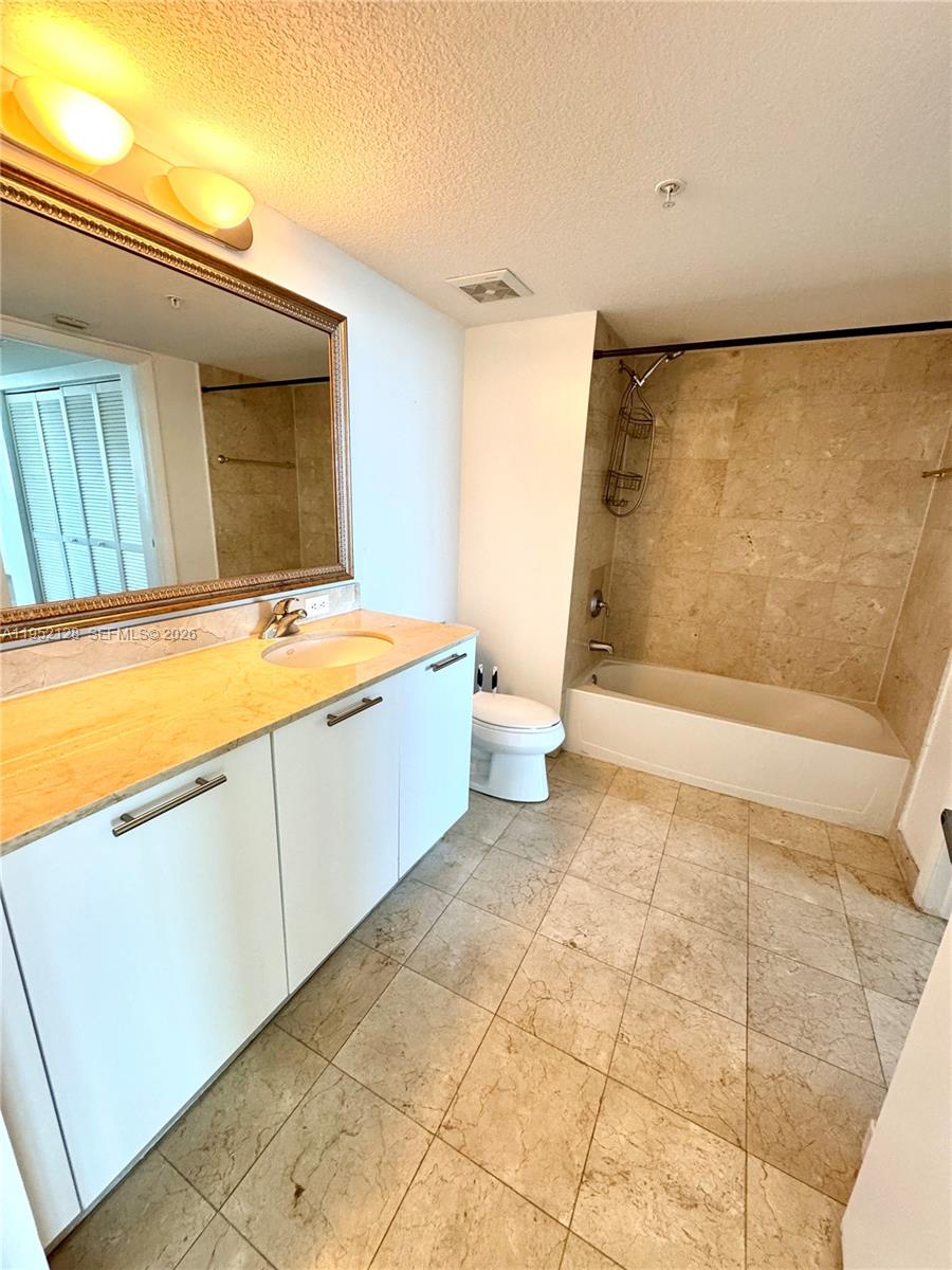 1800 N Bayshore Dr #2903 Miami, FL 33132