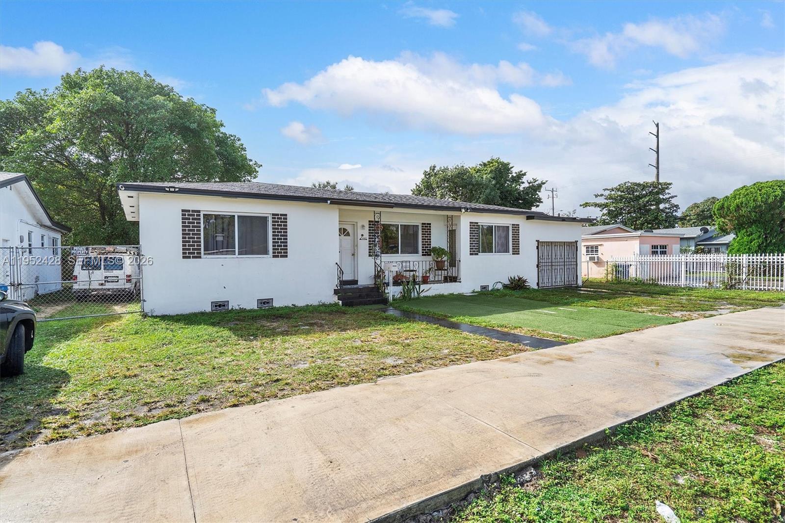 440 NW 119th Miami, FL 33168