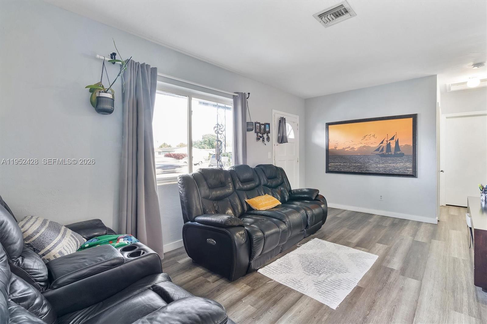 440 NW 119th Miami, FL 33168