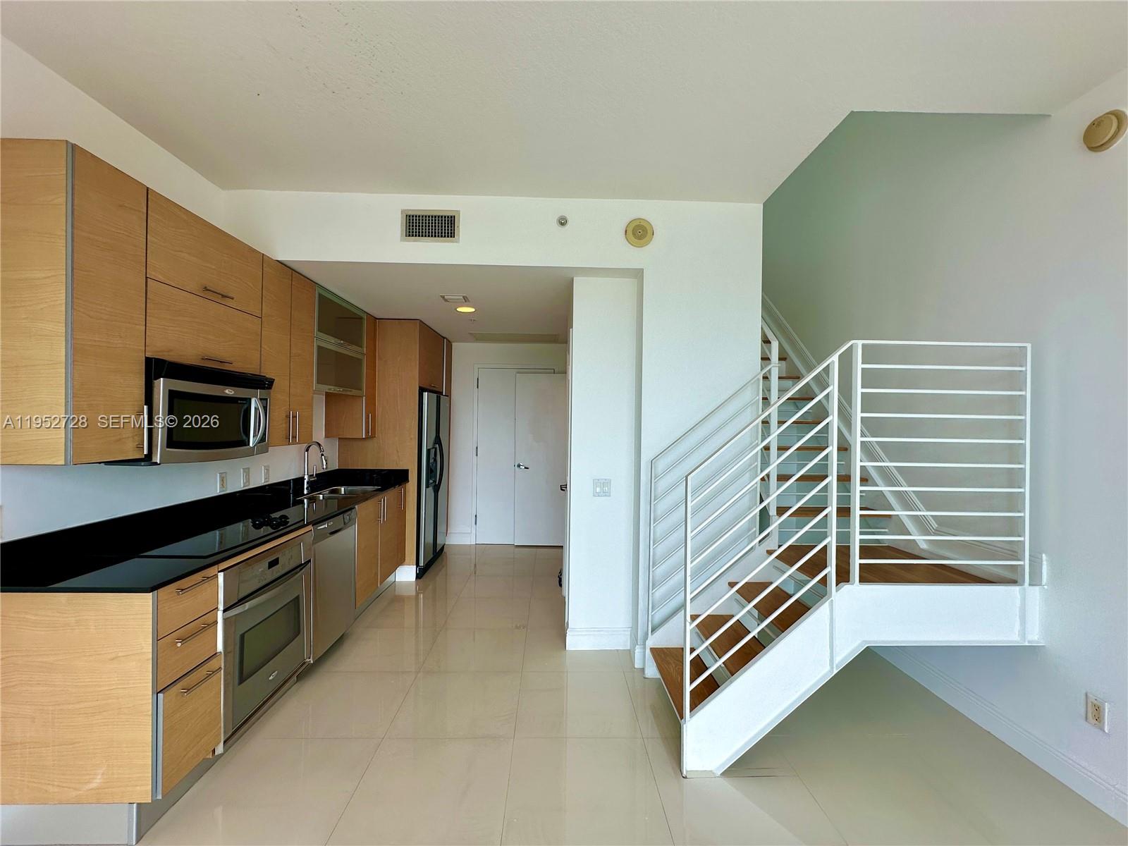 image Infinity At Brickell Cond1