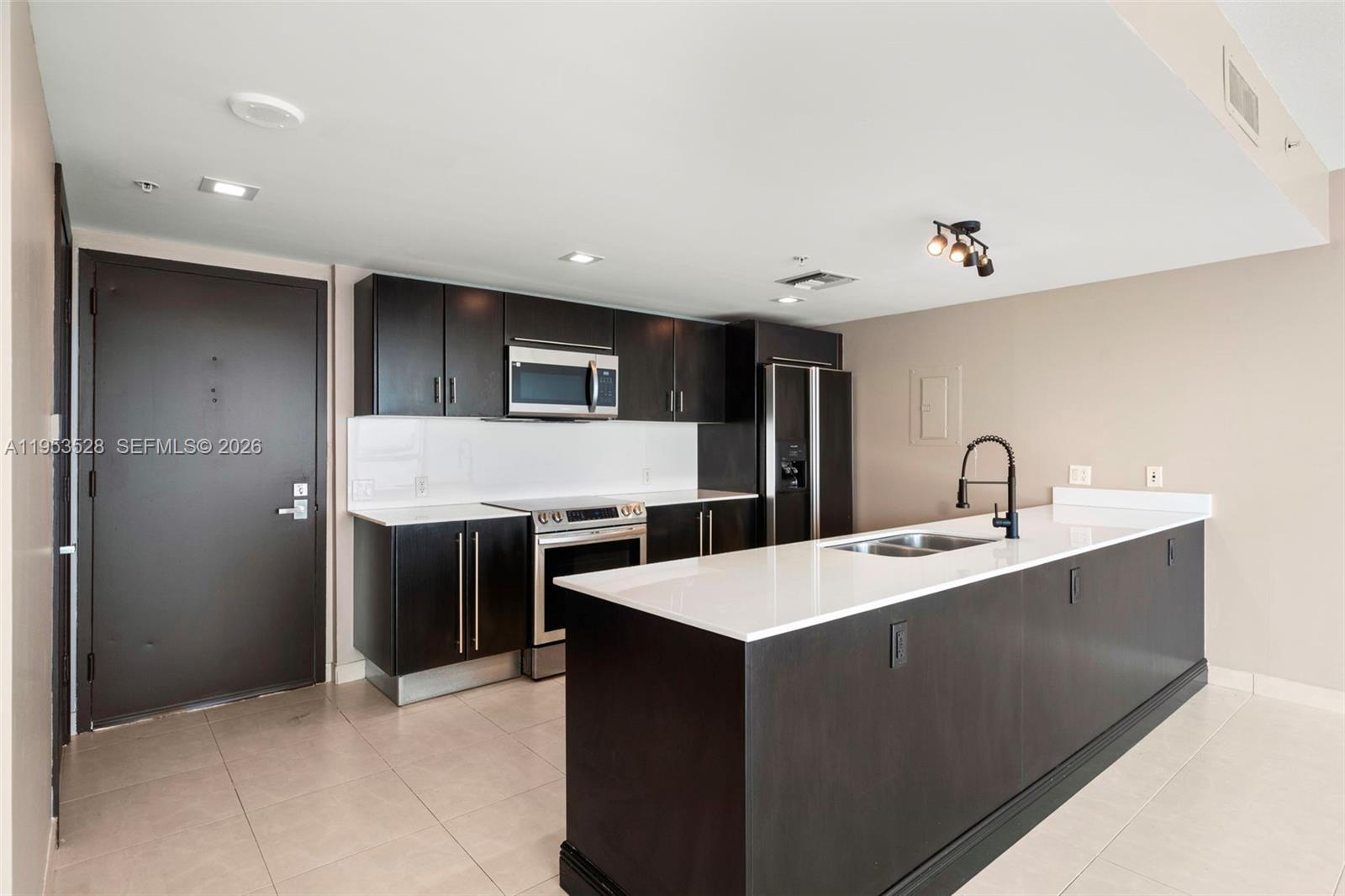 665 NE 25th St #2202 Miami, FL 33137