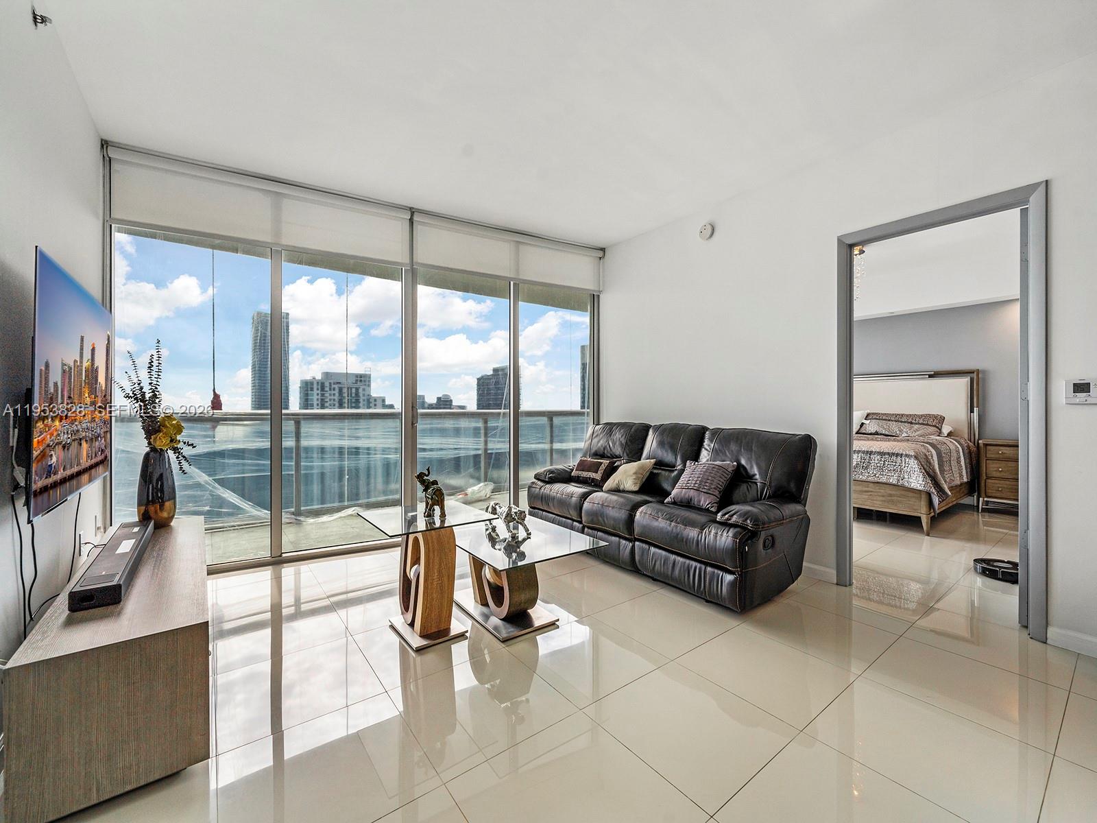 image Icon Brickell II6