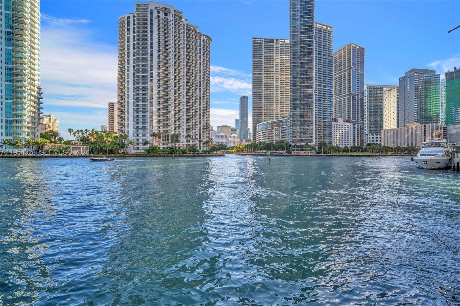 325 S Biscayne Blvd #LPH 17 Miami, FL 33131