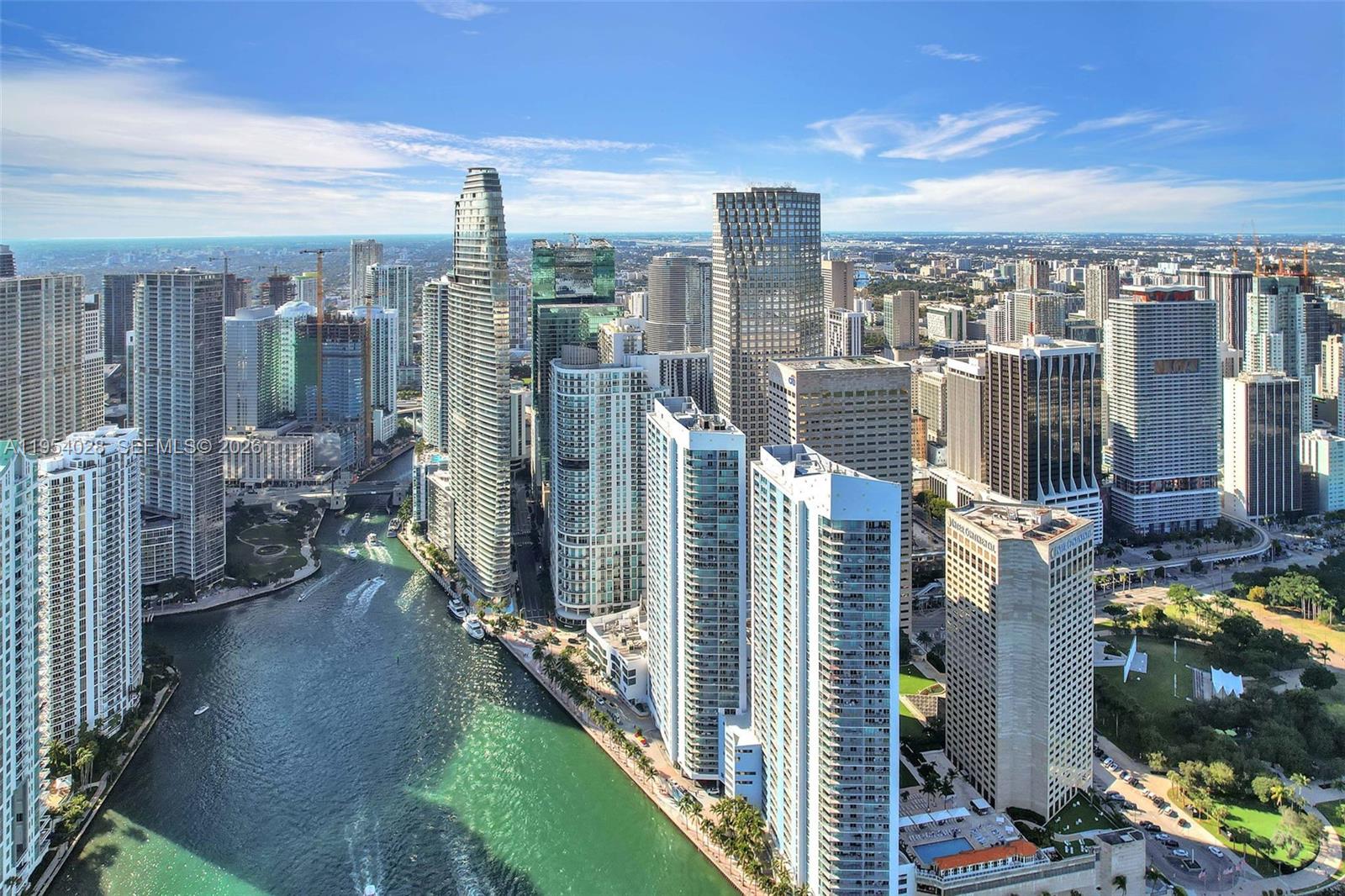 325 S Biscayne Blvd #LPH 17 Miami, FL 33131