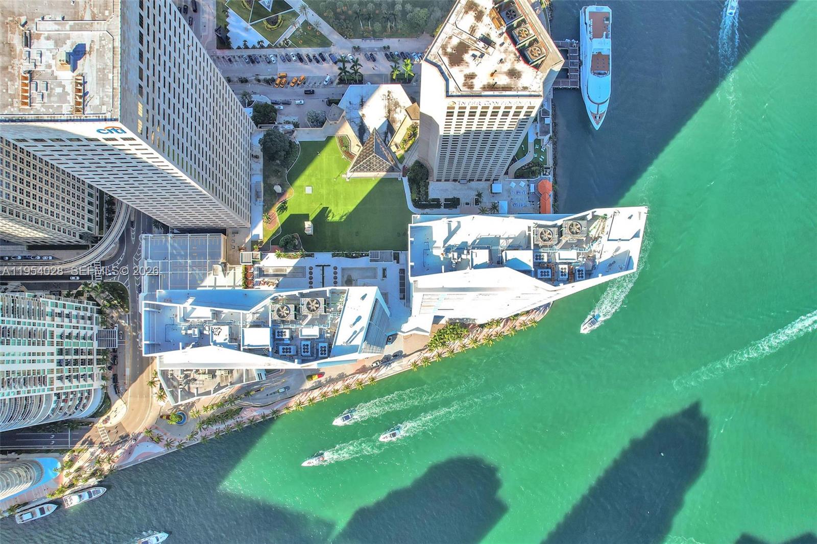 325 S Biscayne Blvd #LPH 17 Miami, FL 33131