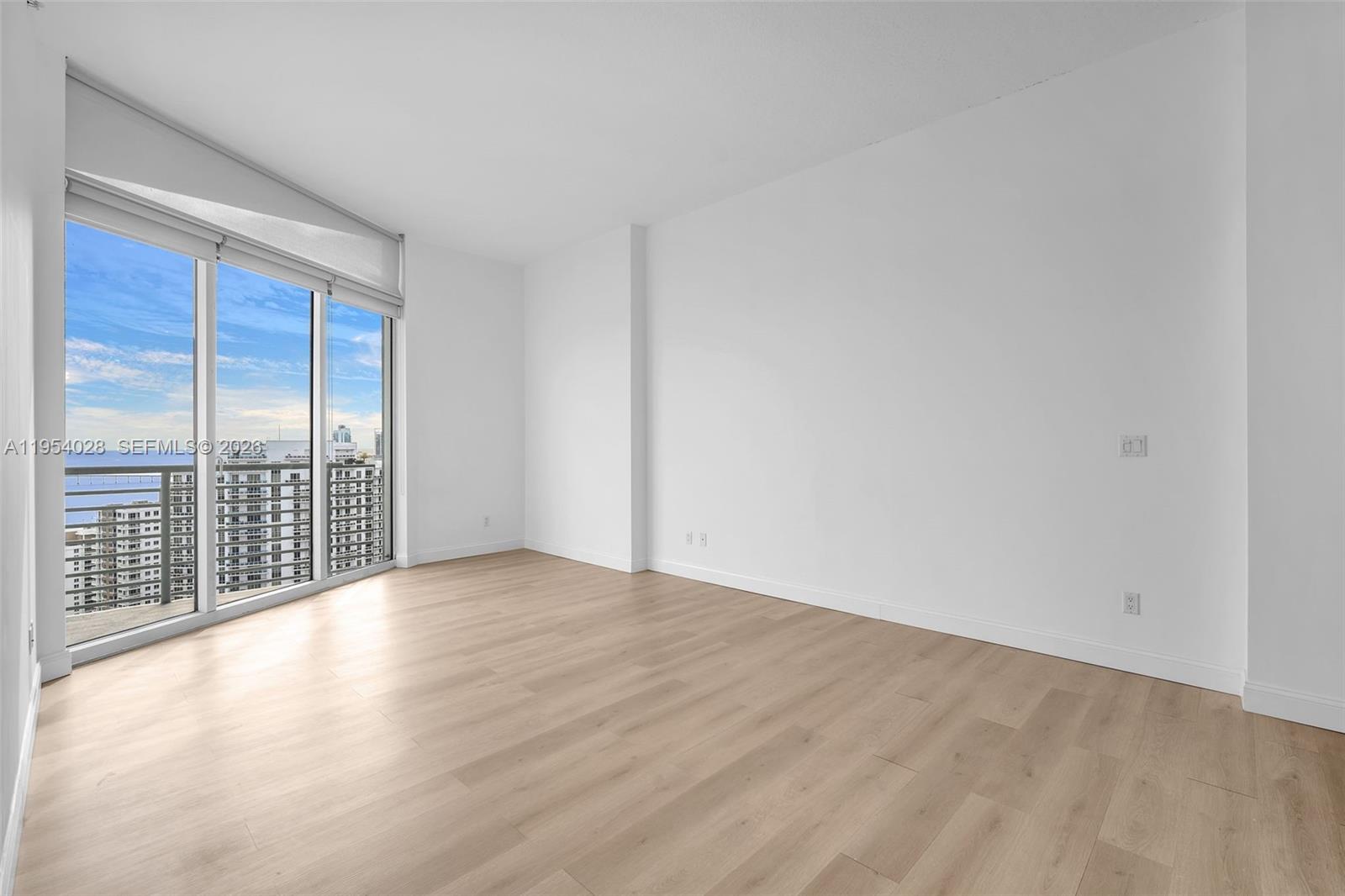 325 S Biscayne Blvd #LPH 17 Miami, FL 33131