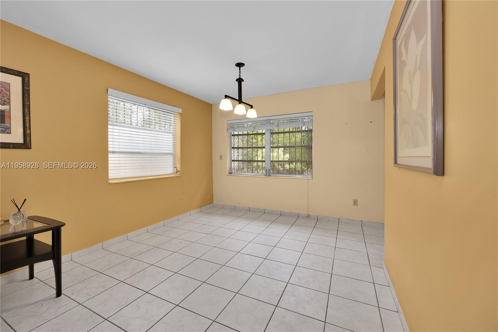 1025 SW 11th St Miami, FL 33129