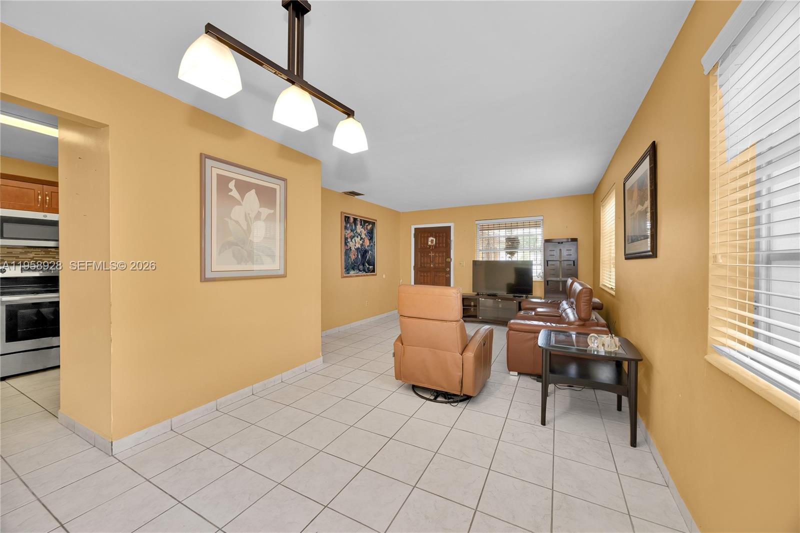 1025 SW 11th St Miami, FL 33129