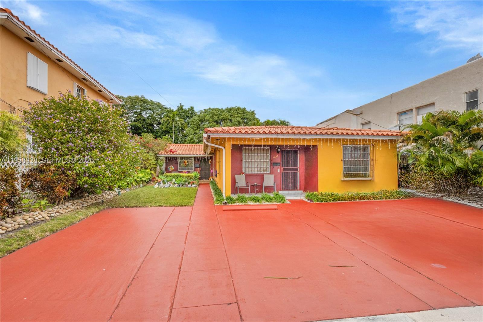 1025 SW 11th St Miami, FL 33129