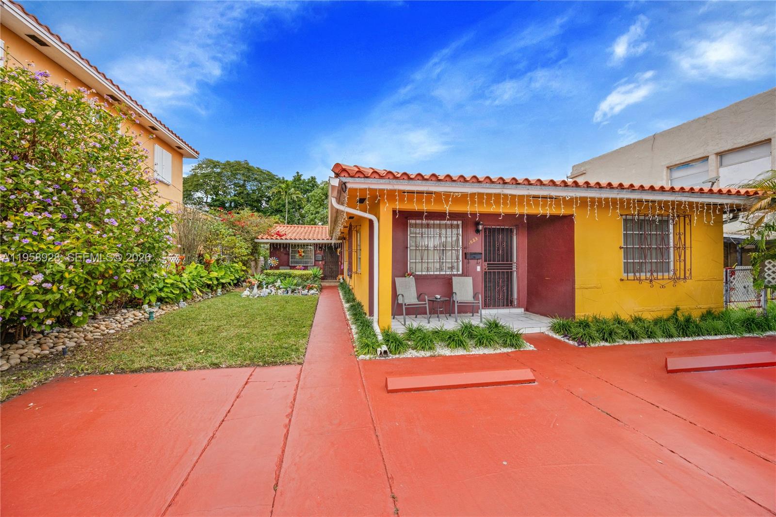 1025 SW 11th St Miami, FL 33129