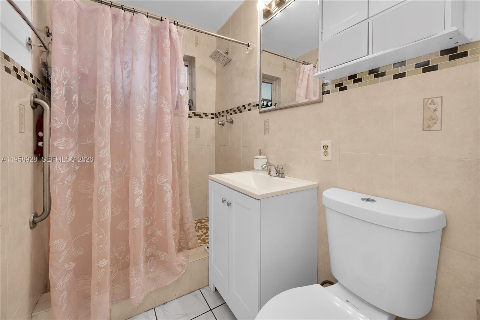 1025 SW 11th St Miami, FL 33129