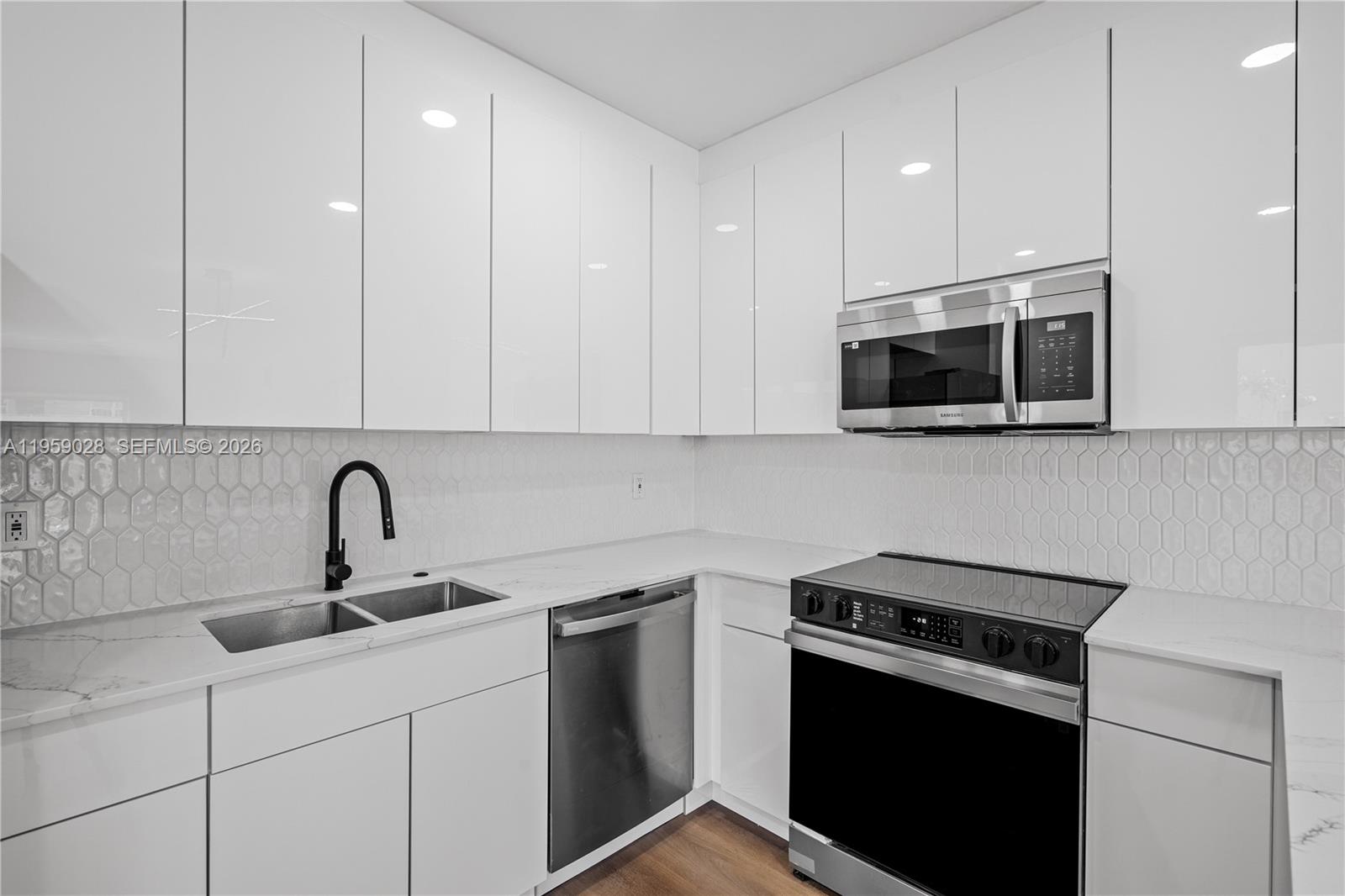 3661 NE 170th St #2 North Miami Beach, FL 33160