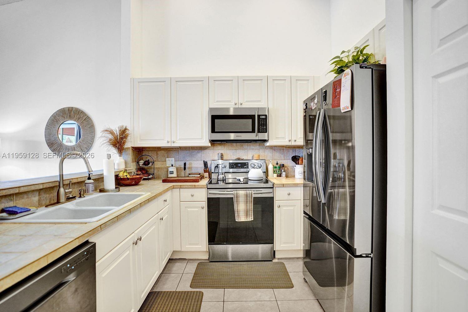 274 Coral Trace Ln Delray Beach, FL 33445