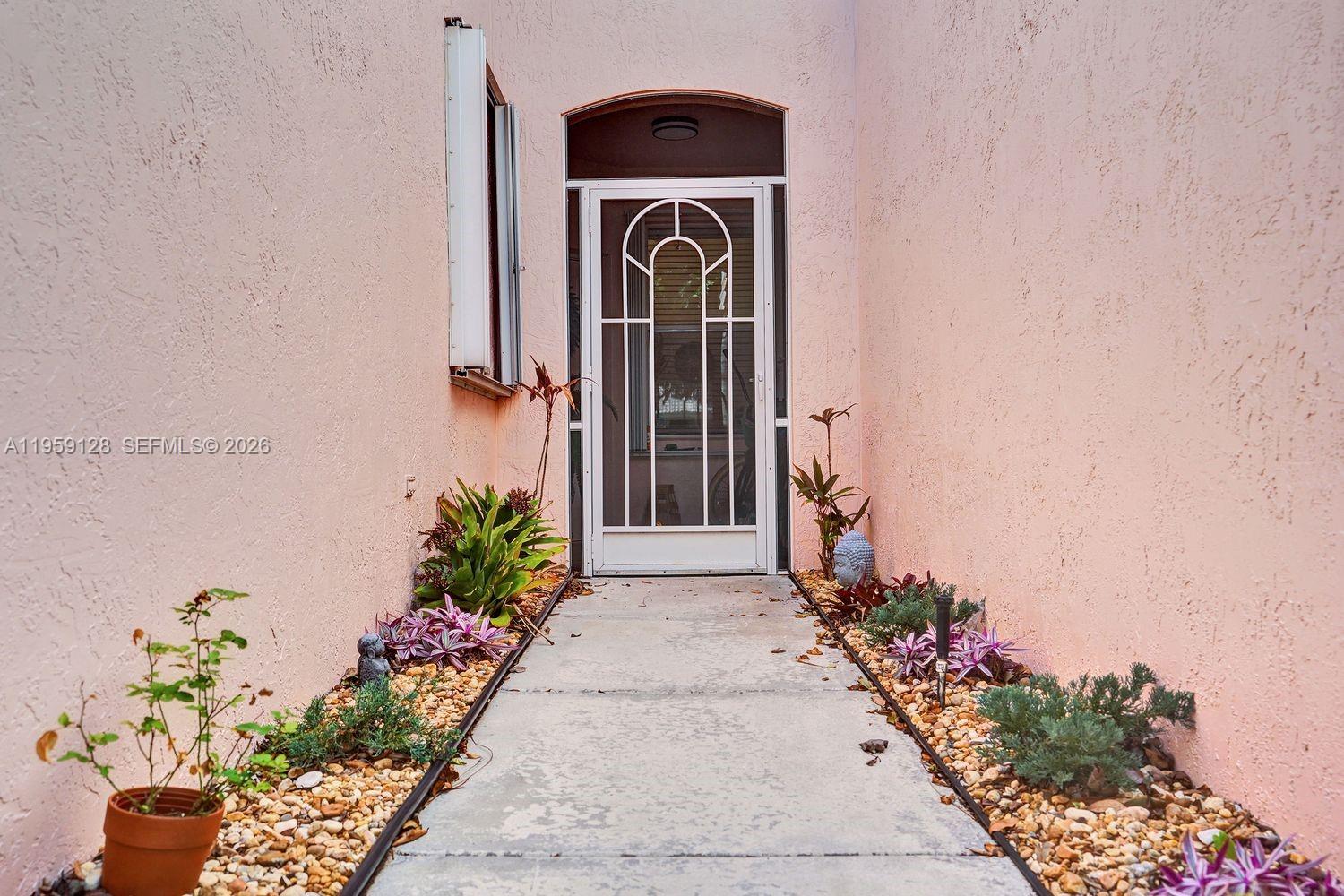 274 Coral Trace Ln Delray Beach, FL 33445