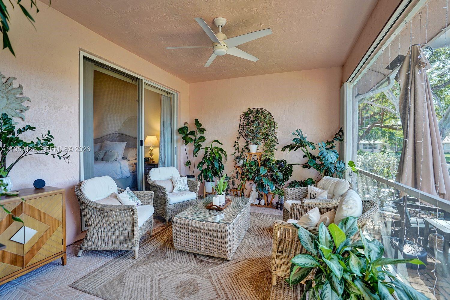 274 Coral Trace Ln Delray Beach, FL 33445