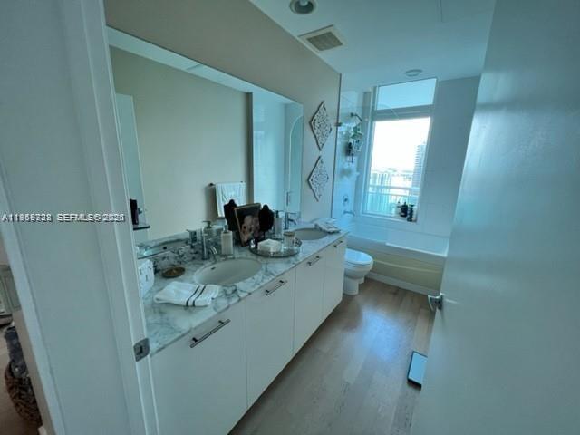 image The Plaza on Brickell East18