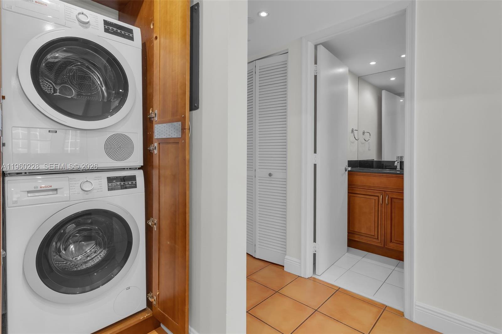 image Brickell Place II11