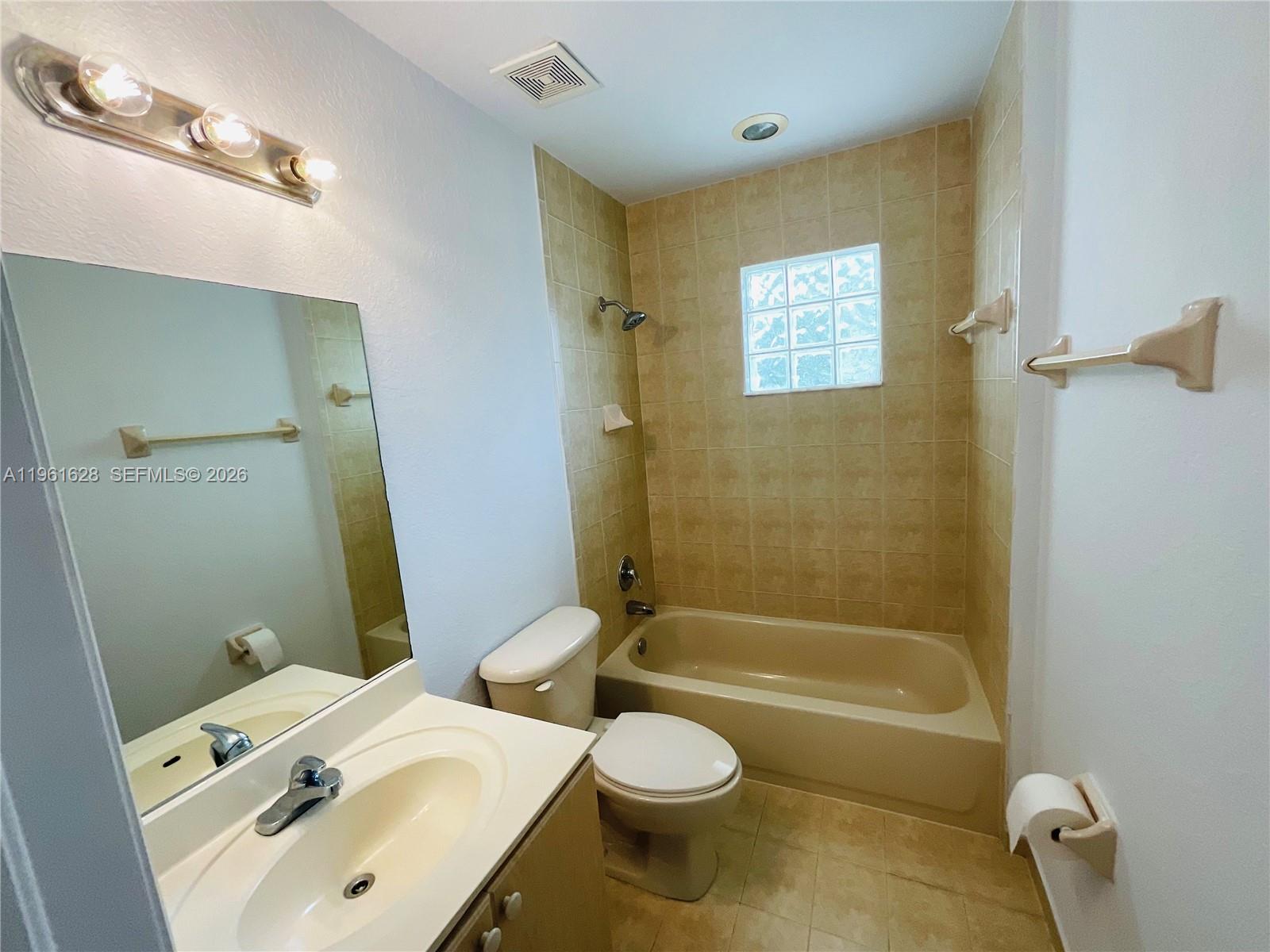 10901 NW 88th Ter #806 Doral, FL 33178