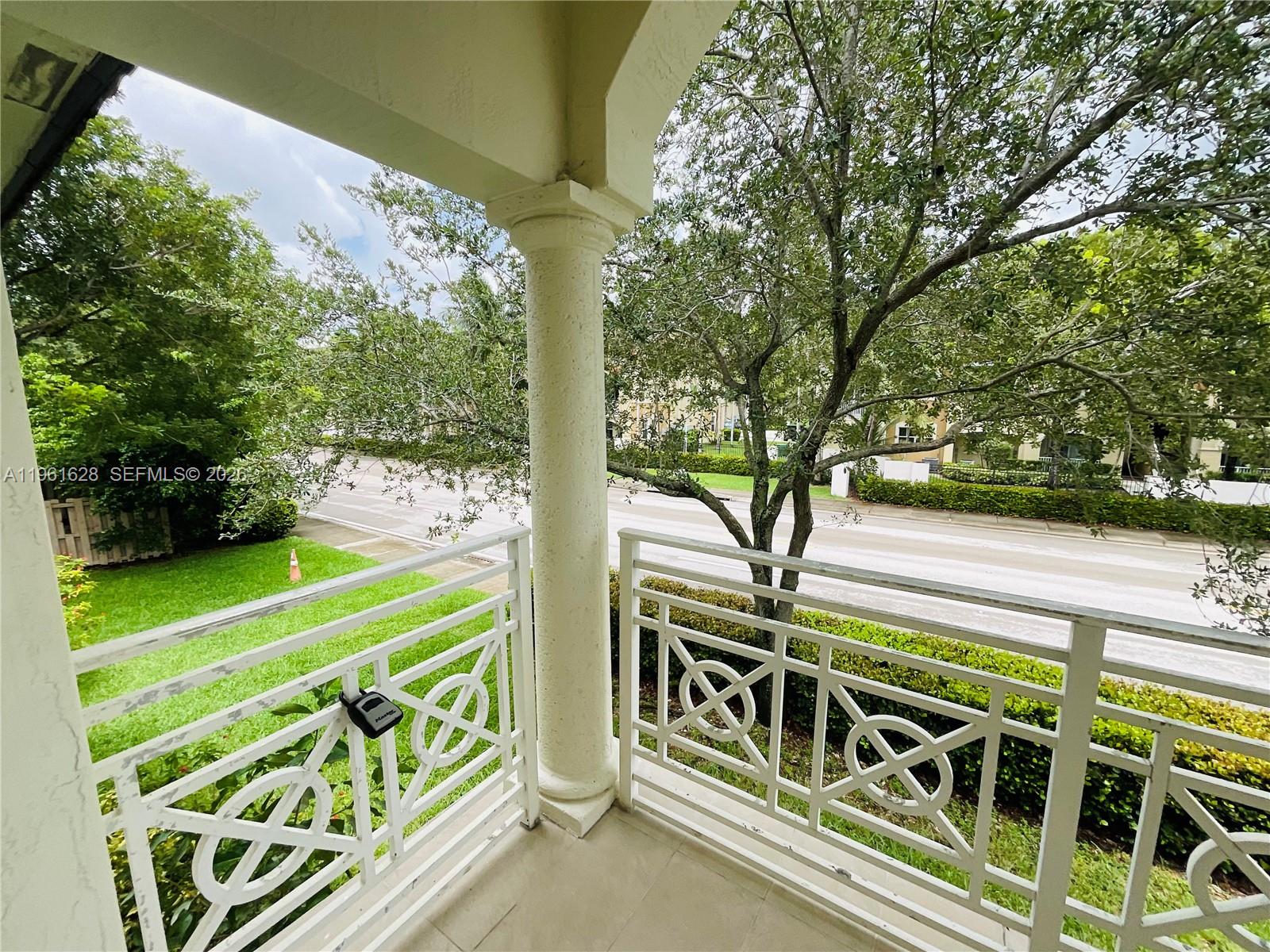 10901 NW 88th Ter #806 Doral, FL 33178