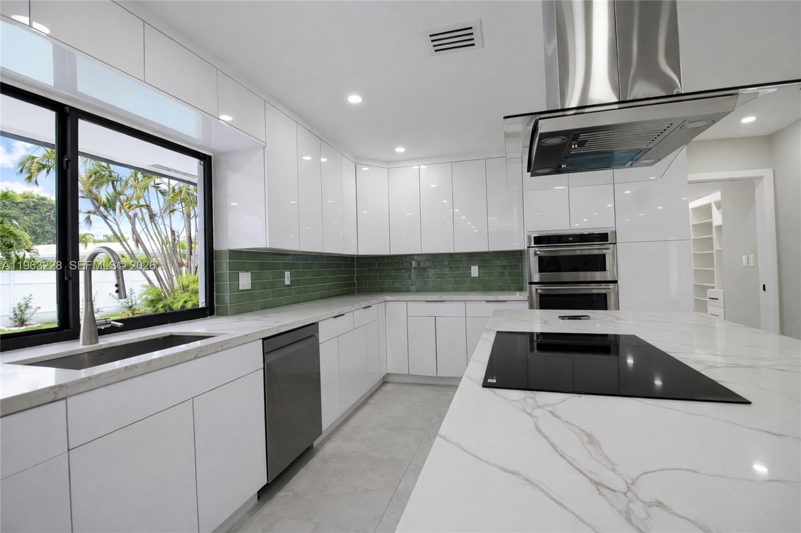 6020 NE 18th Ter Fort Lauderdale, FL 33308