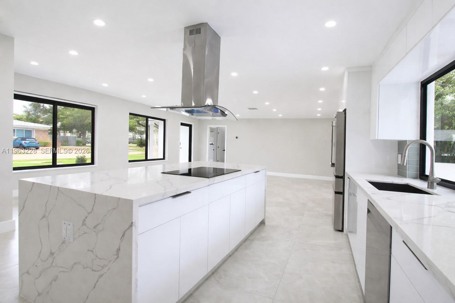 6020 NE 18th Ter Fort Lauderdale, FL 33308