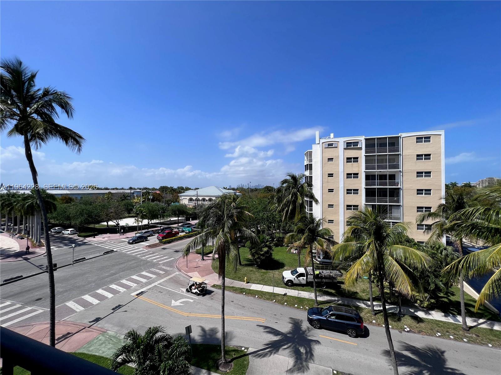 575 Crandon Blvd #503 Key Biscayne, FL 33149