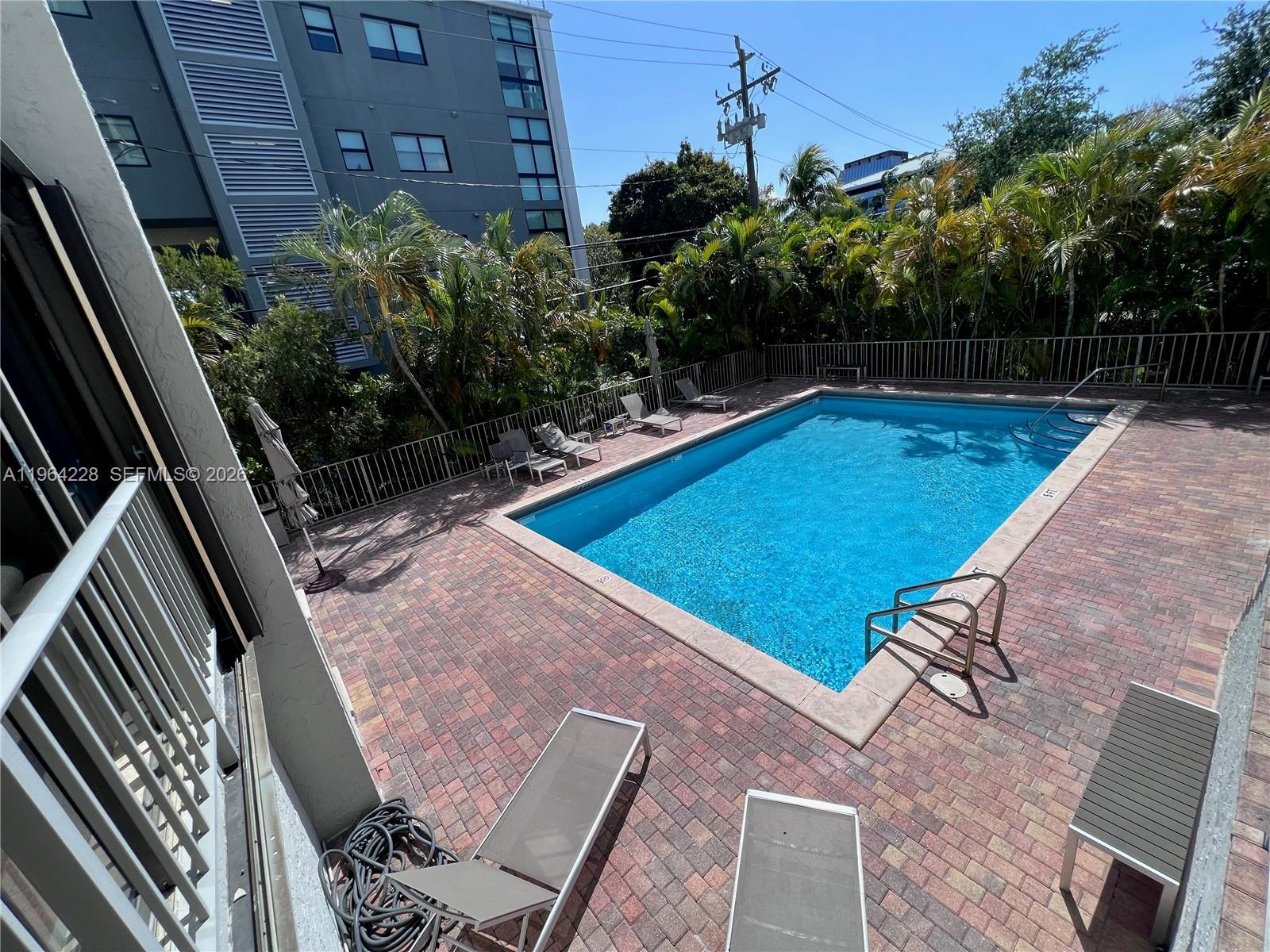 575 Crandon Blvd #503 Key Biscayne, FL 33149