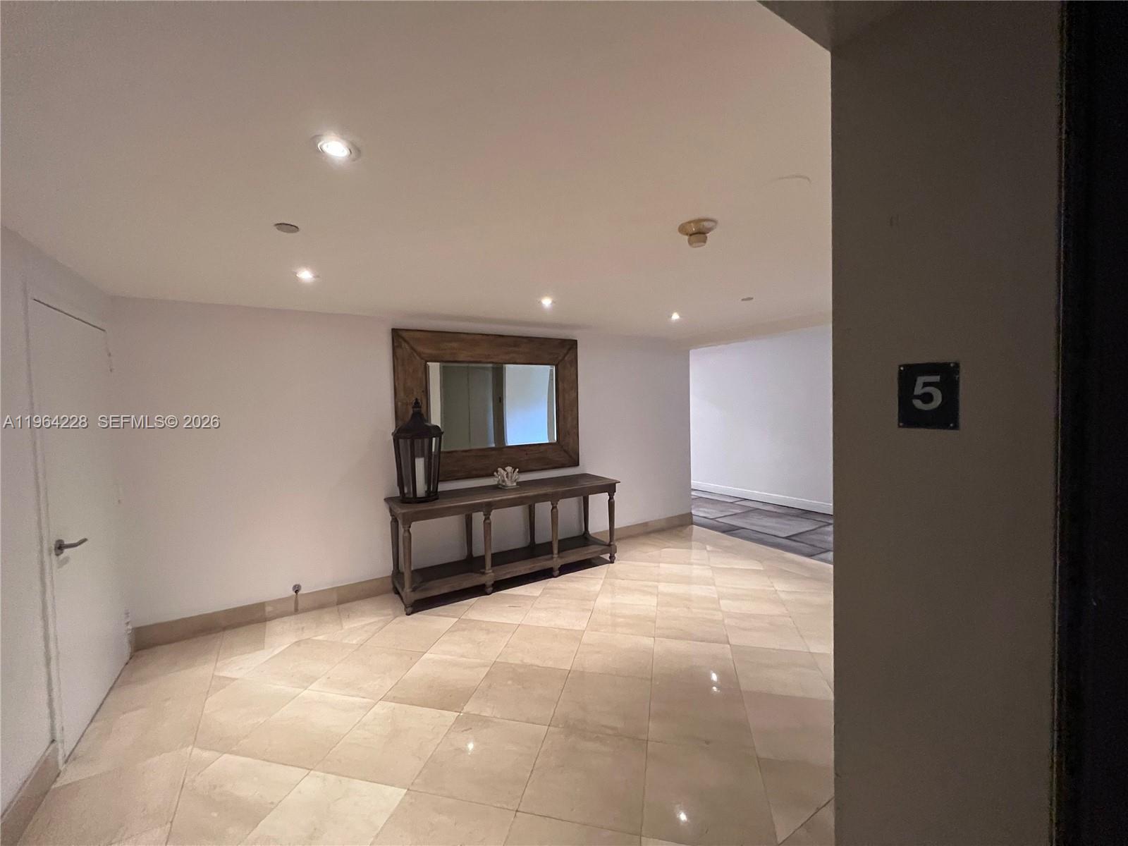 575 Crandon Blvd #503 Key Biscayne, FL 33149