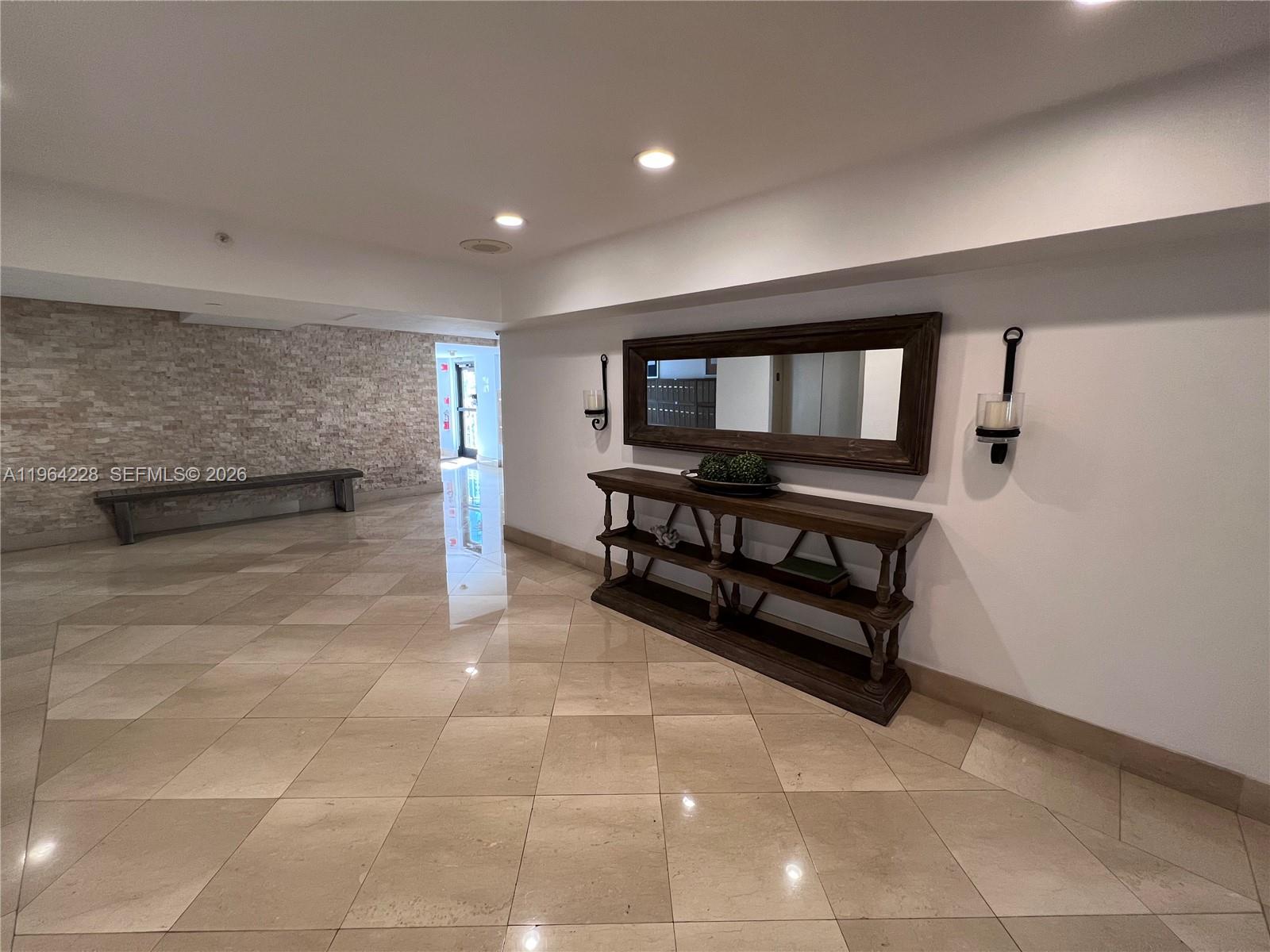 575 Crandon Blvd #503 Key Biscayne, FL 33149