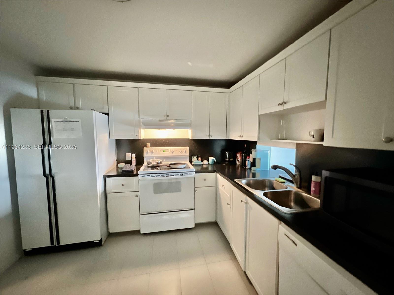 575 Crandon Blvd #503 Key Biscayne, FL 33149