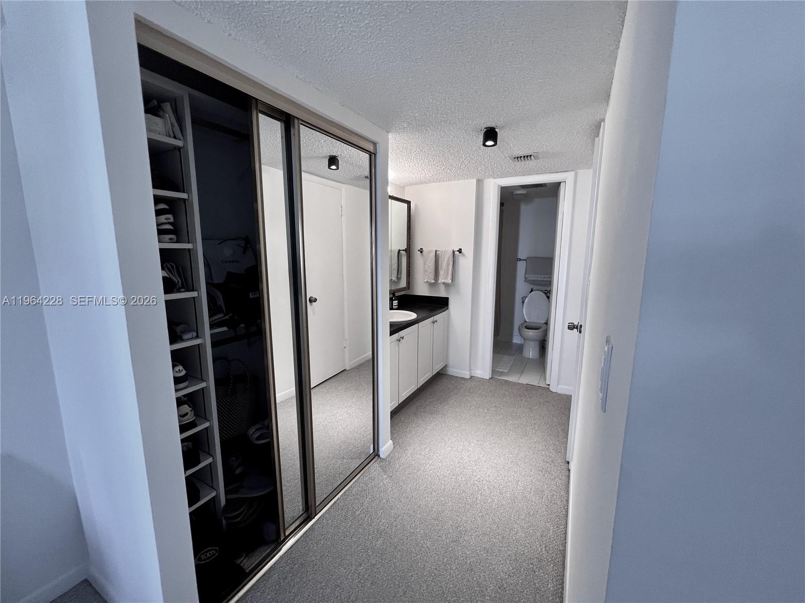 575 Crandon Blvd #503 Key Biscayne, FL 33149