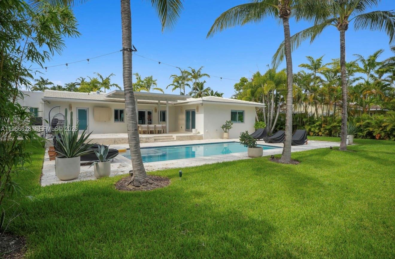 1050 Jefferson St Hollywood, FL 33019