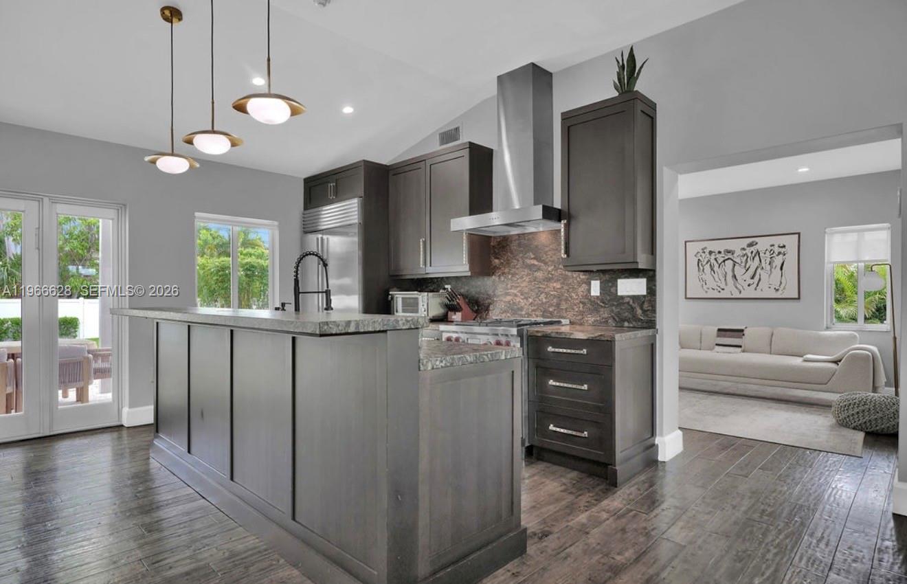 1050 Jefferson St Hollywood, FL 33019