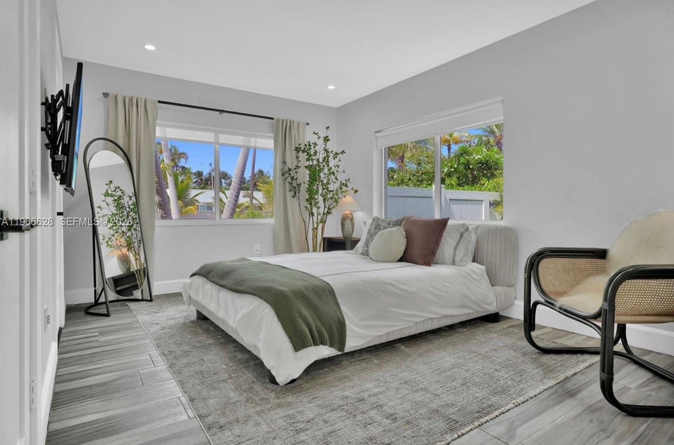 1050 Jefferson St Hollywood, FL 33019