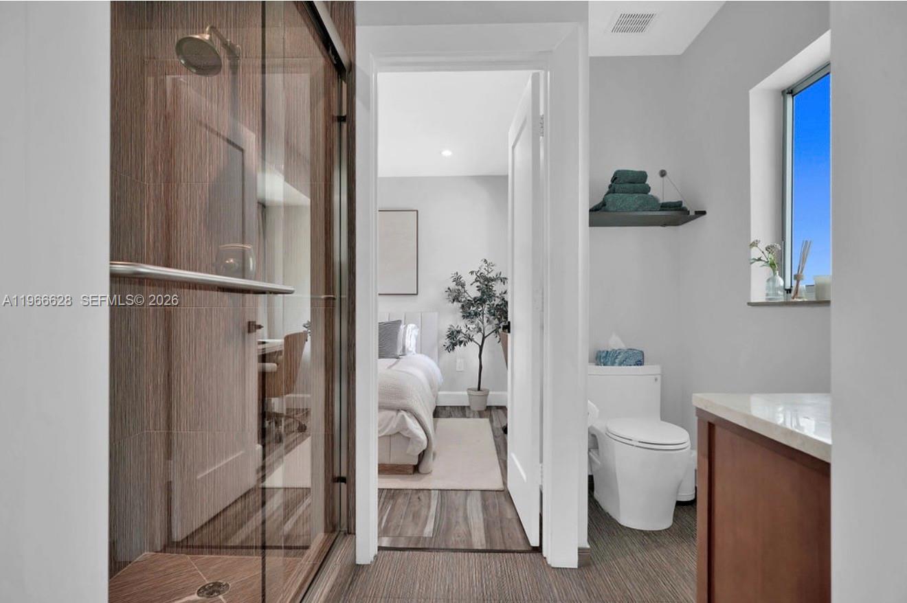 1050 Jefferson St Hollywood, FL 33019