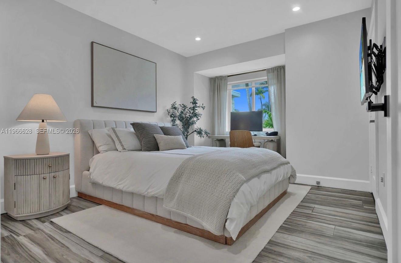 1050 Jefferson St Hollywood, FL 33019