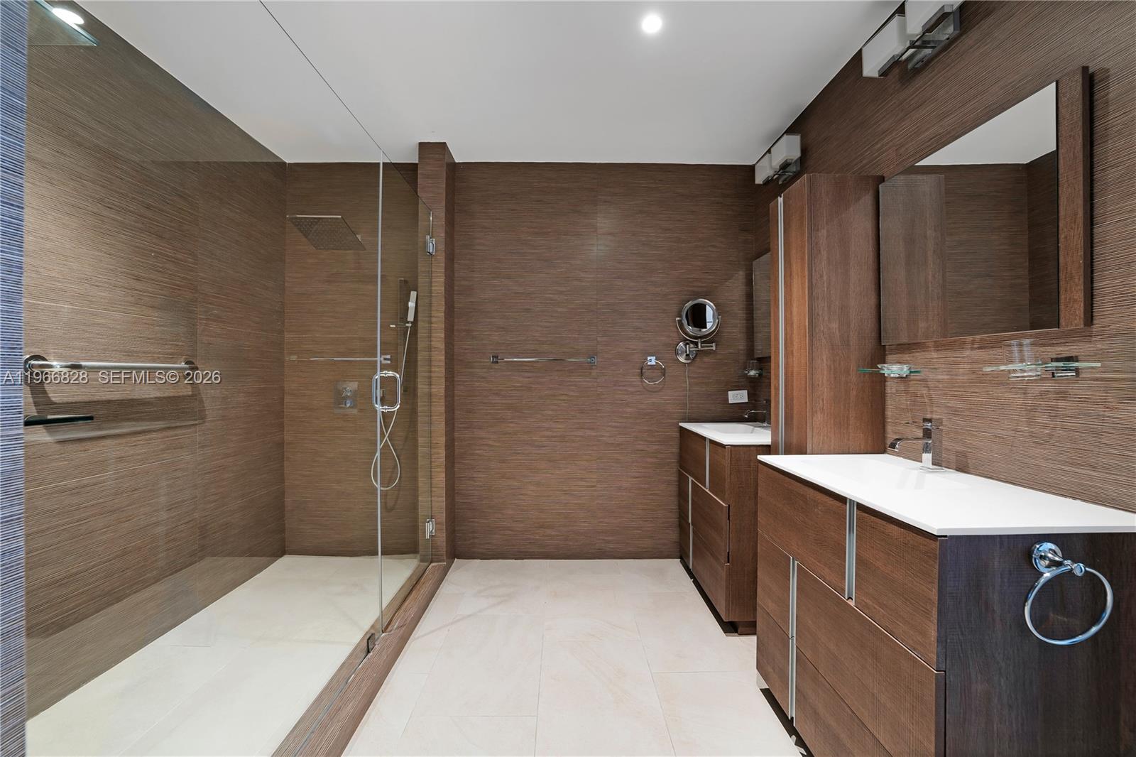 image Four Seasons Residences Miami16