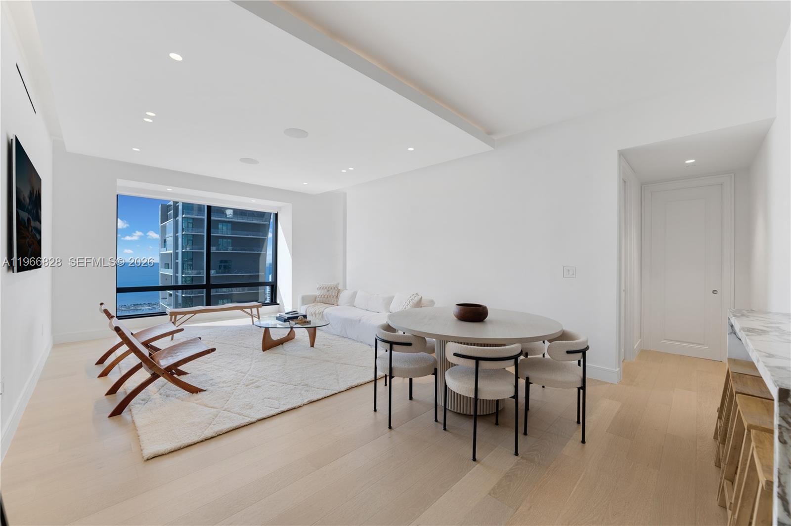 image Four Seasons Residences Miami1