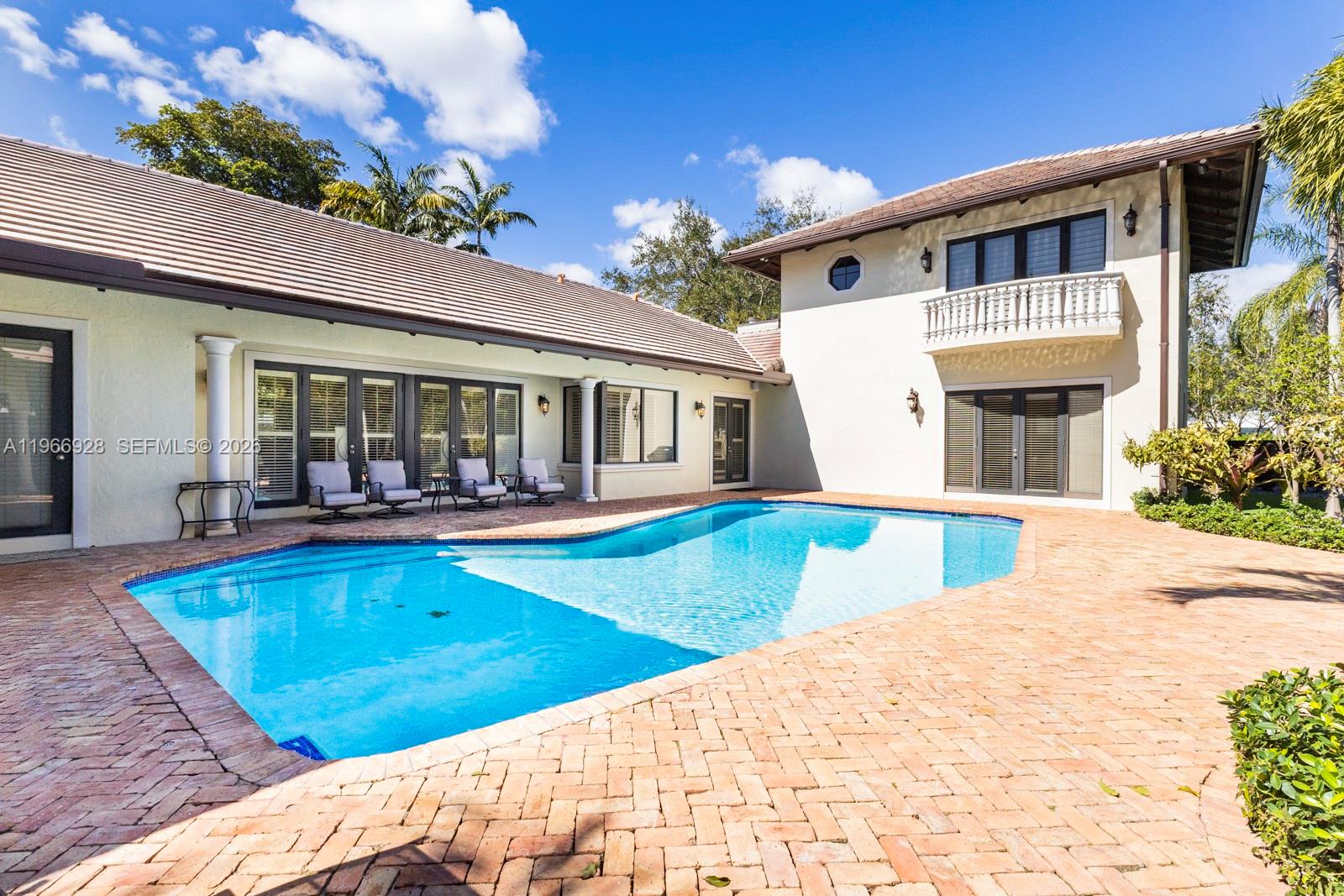 10601 SW 72nd Ct Pinecrest, FL 33156