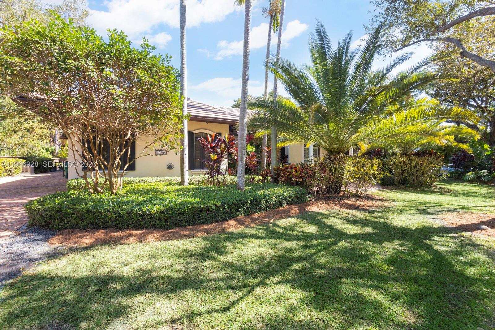 10601 SW 72nd Ct Pinecrest, FL 33156