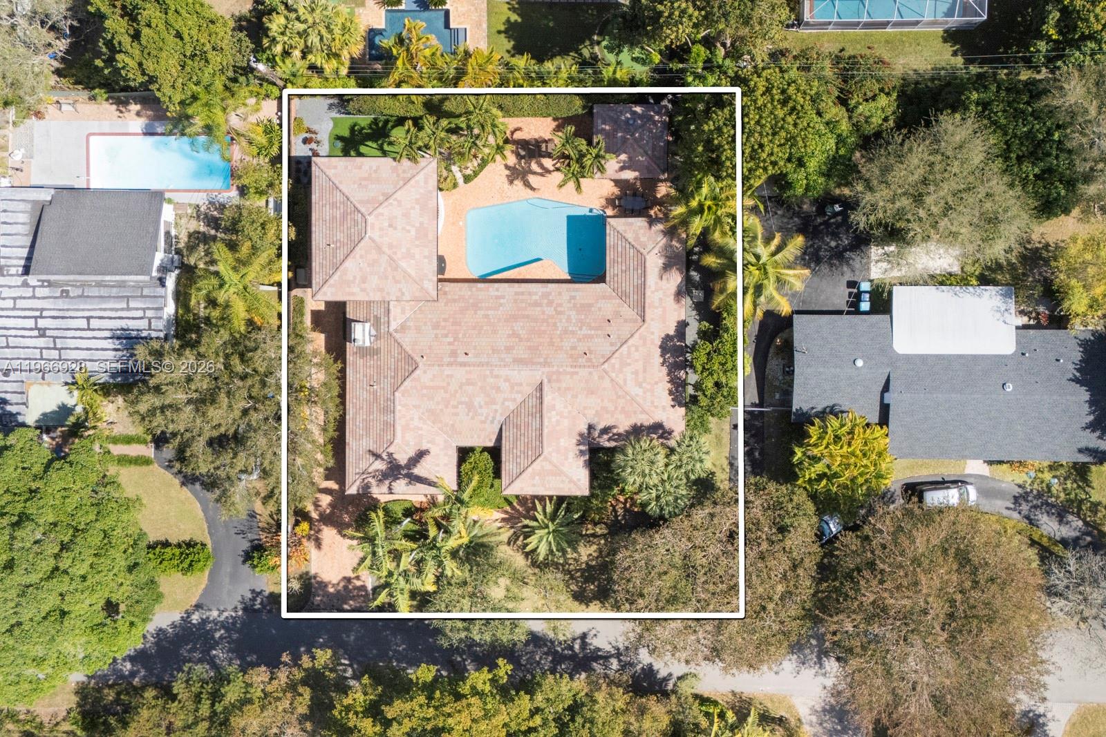 10601 SW 72nd Ct Pinecrest, FL 33156