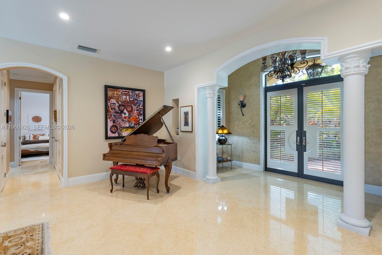 10601 SW 72nd Ct Pinecrest, FL 33156