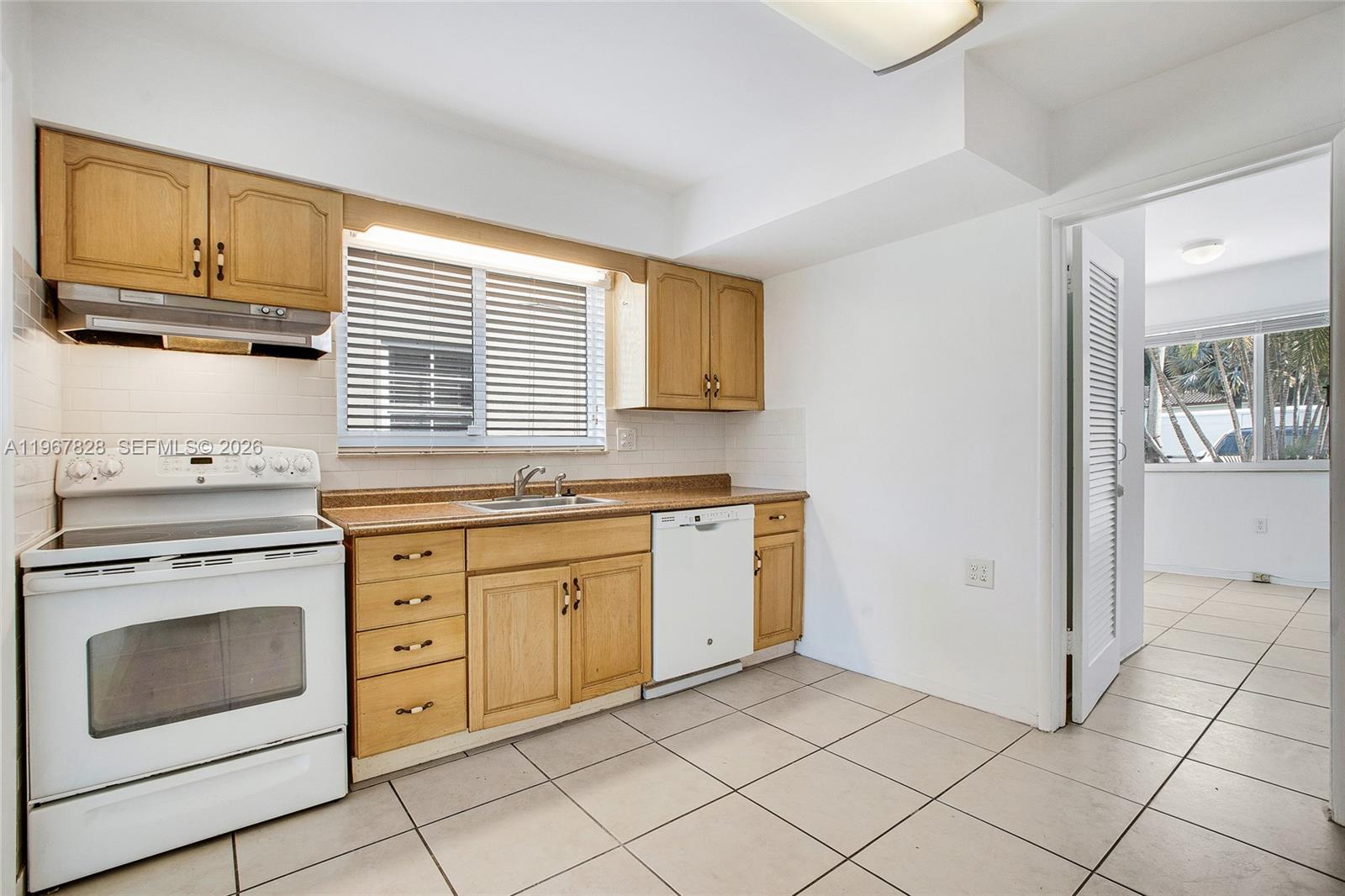 9372 Abbott Ave Surfside, FL 33154