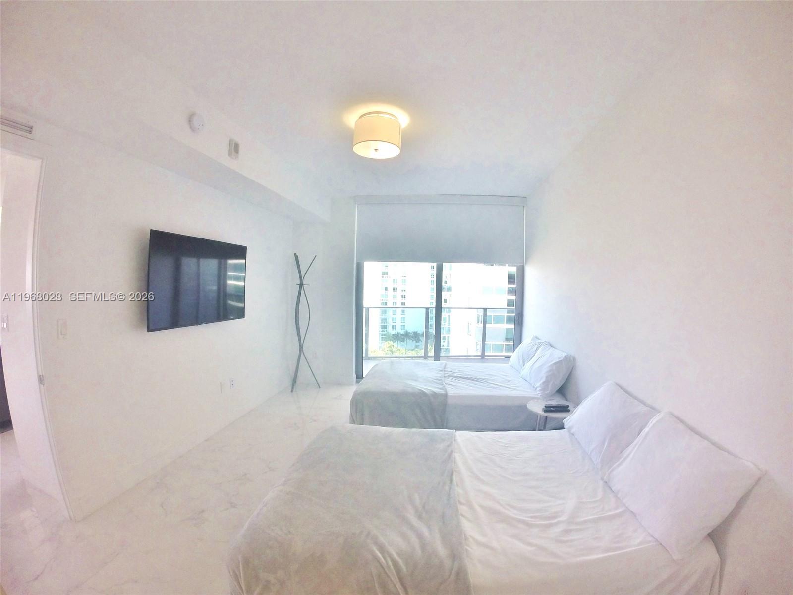 image Aria on the Bay11