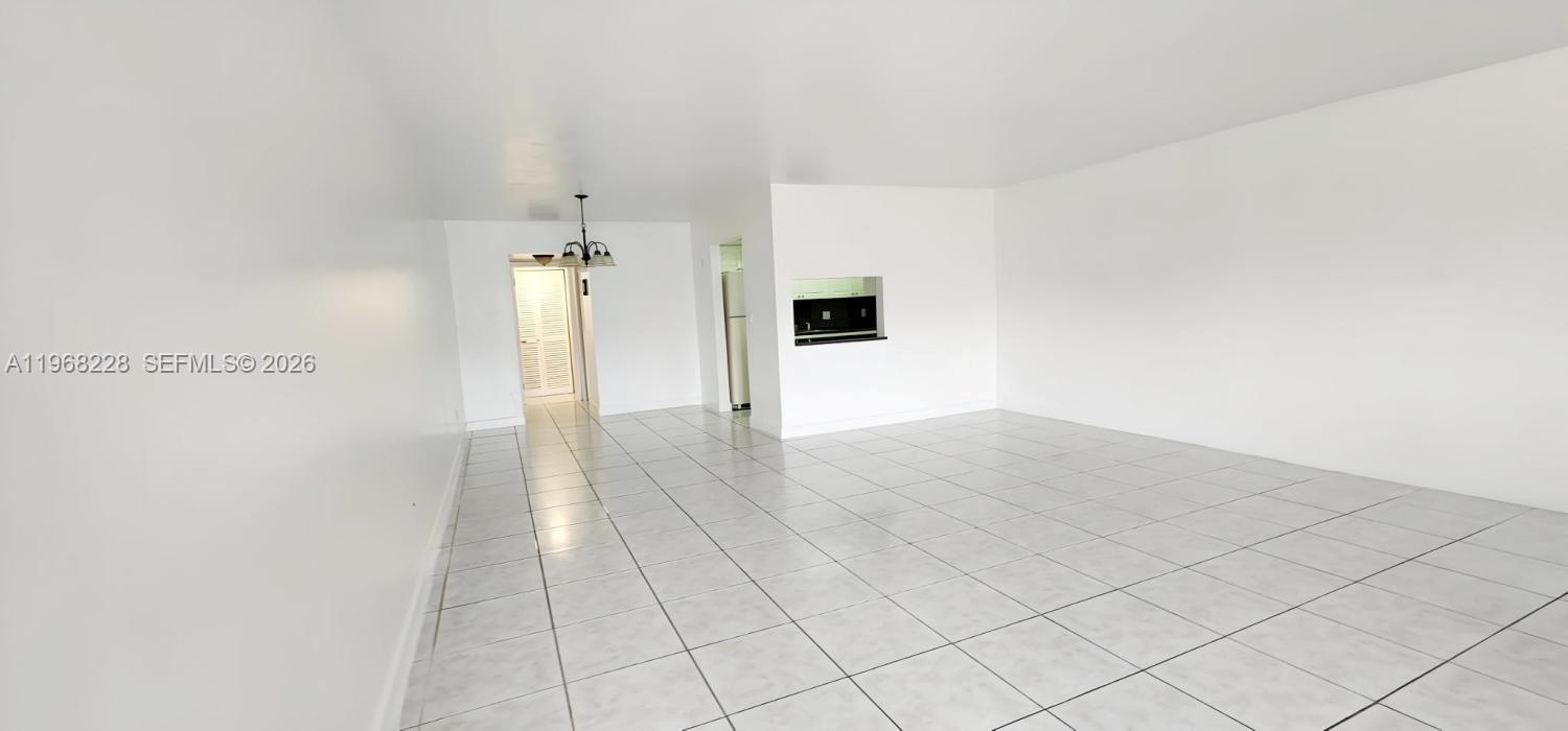 1885 NE 121st St #16 North Miami, FL 33181