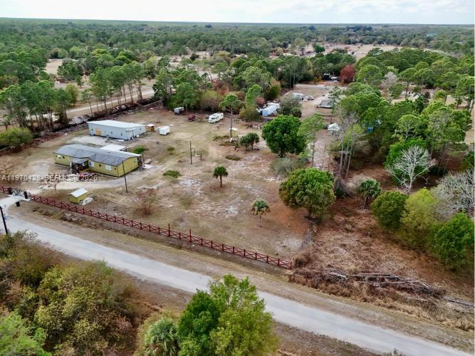 220 N Palomino St Clewiston, FL 33440